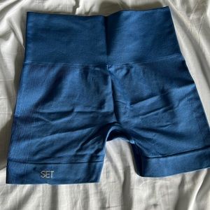 SET Active workout shorts